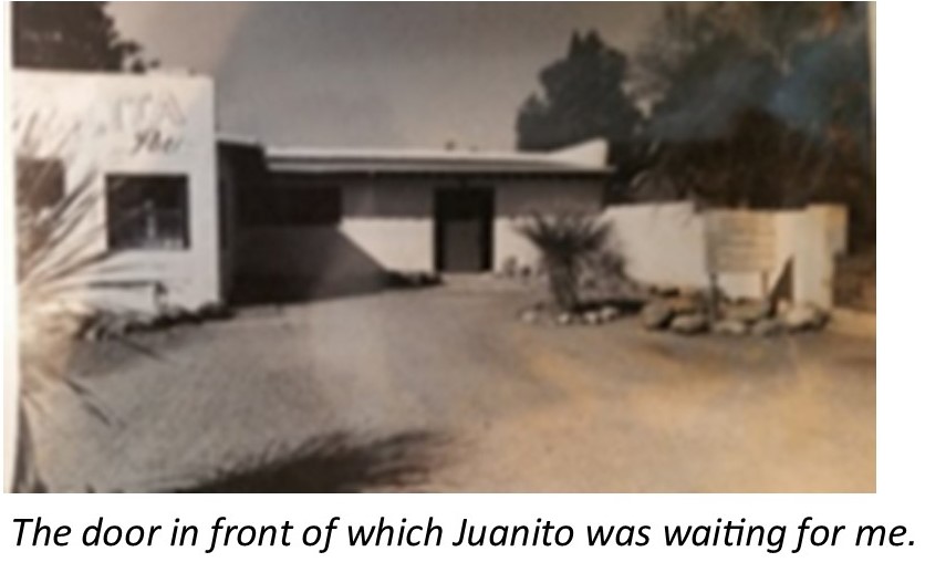 A house with a white wall

Description automatically generated with medium confidence